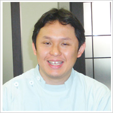 院長・歯学博士 白倉 由貴(しらくらよしたか)